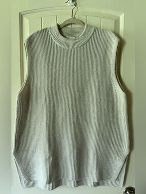 H&M Sleeveless Rib Knit Sweater Vest